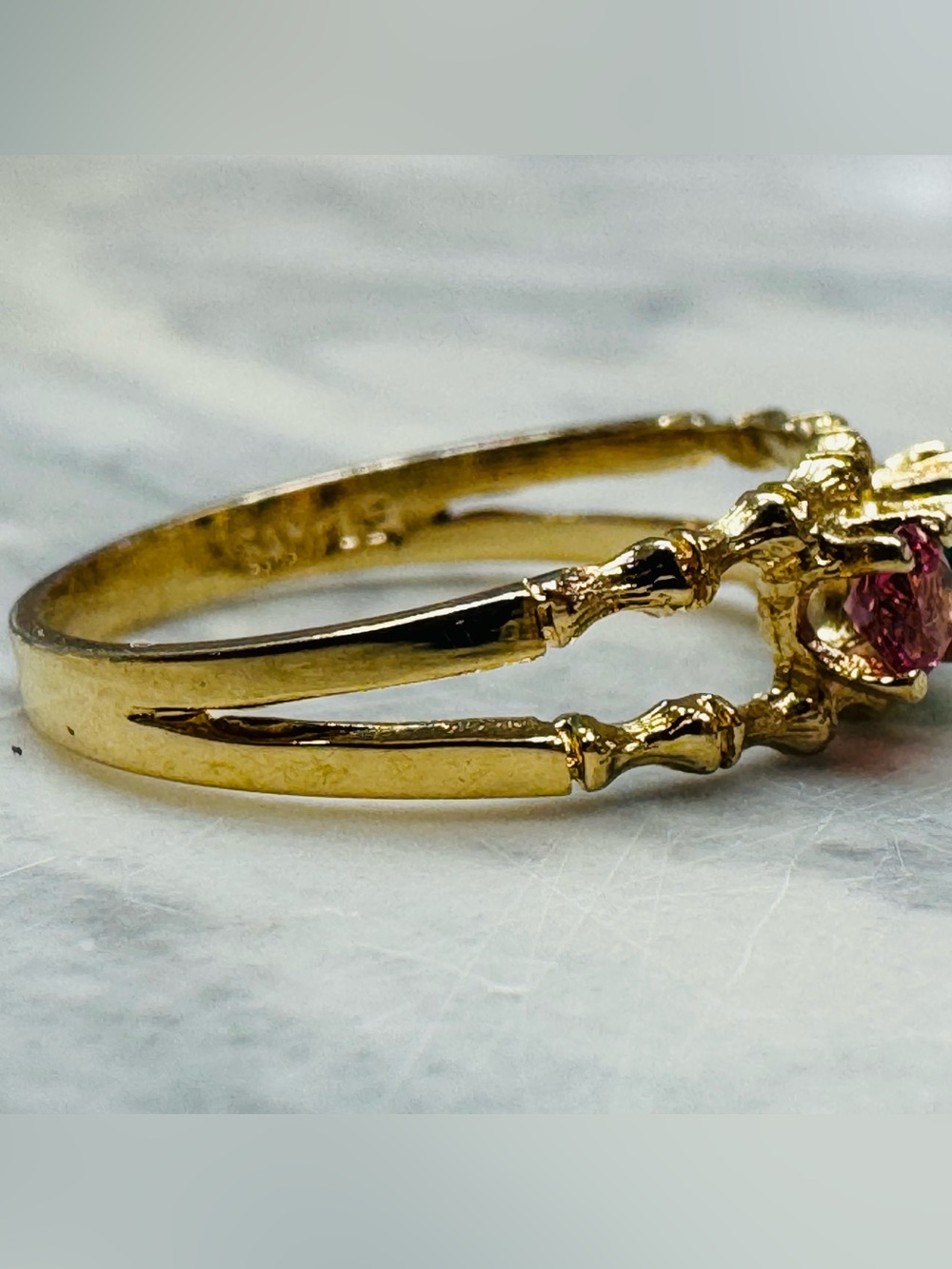 Vintage Gold Plated 3 Stone CZ Sample Ring Size 7 Birthstone - Picture 6 of 14